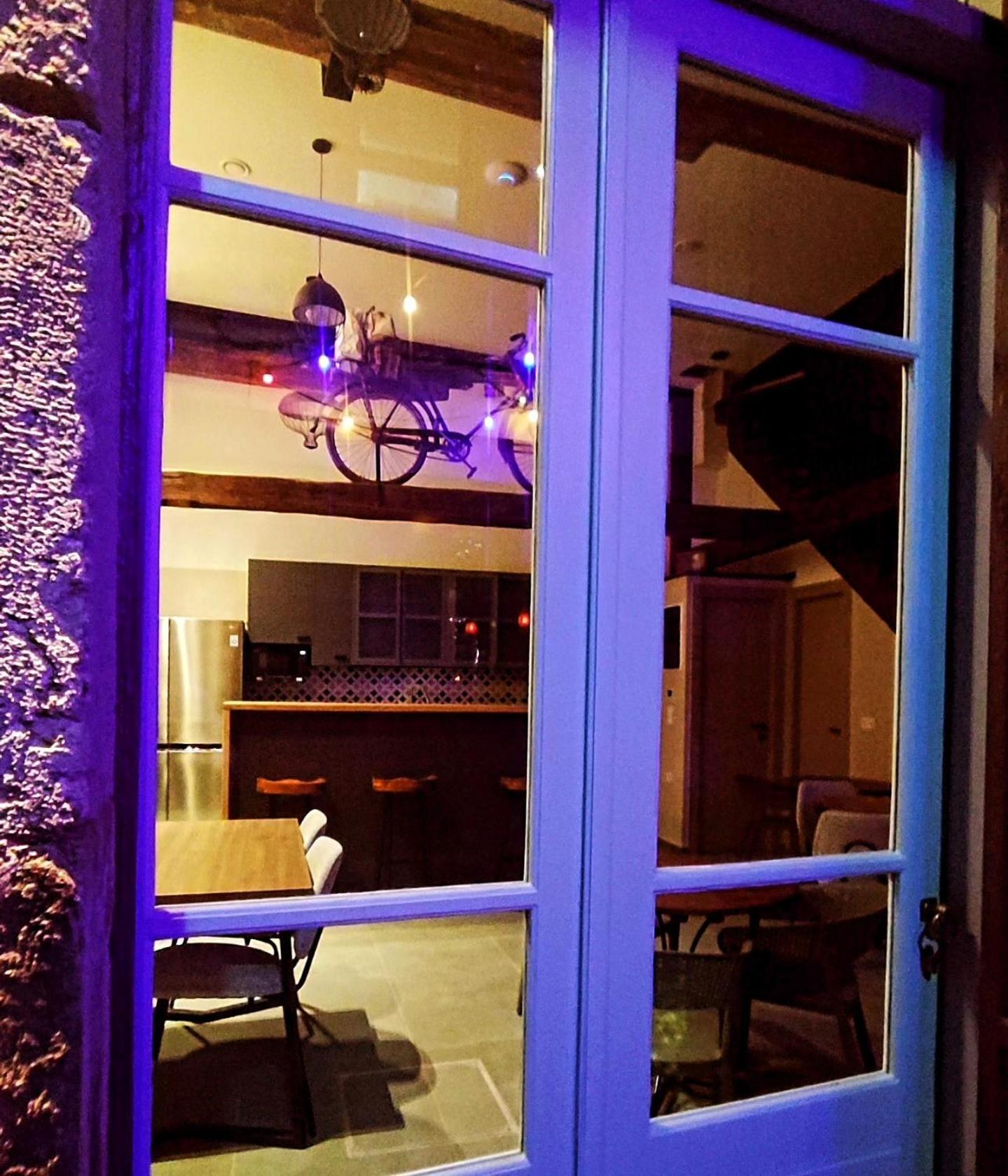 Issa Lesvos Hostel Mytilene Exterior photo
